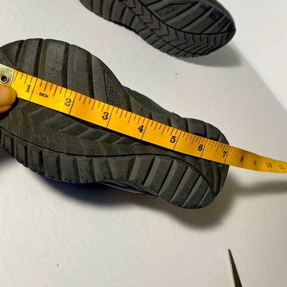 Oshkosh b’gosh Toddler boys sneaker - Picture 4 of 6